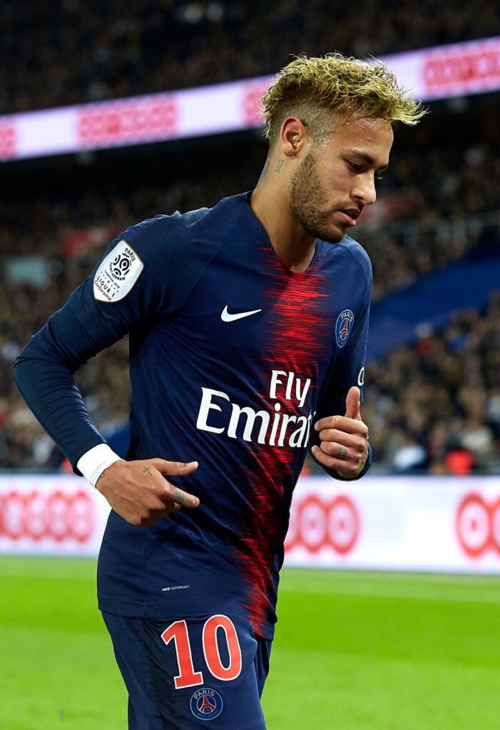 他明明能投，却选择了传（明明能出手，他偏要分球）