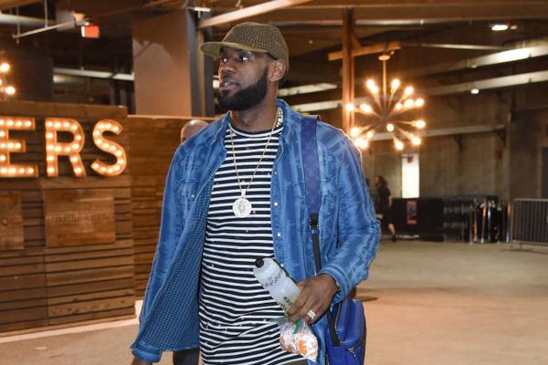 蒂亚戈·席尔瓦：感谢波尔图主席与教练，将为球队竭尽所能（蒂亚戈·席尔瓦致谢波尔图主席与主帅：将为球队全力以赴）