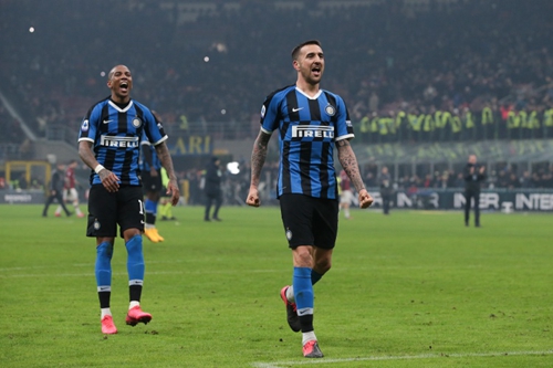 爷青回，维耶里社媒晒与大罗、巴乔、托蒂、卡纳瓦罗等人合照（传奇同框！维耶里社媒晒与大罗、巴乔、托蒂、卡纳瓦罗等合照）