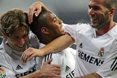 小贝：我希望梅西退役后住在迈阿密，但他说只想住诺坎普附近（贝克汉姆：盼梅西退役后定居迈阿密，但他称只愿住在诺坎普附近）