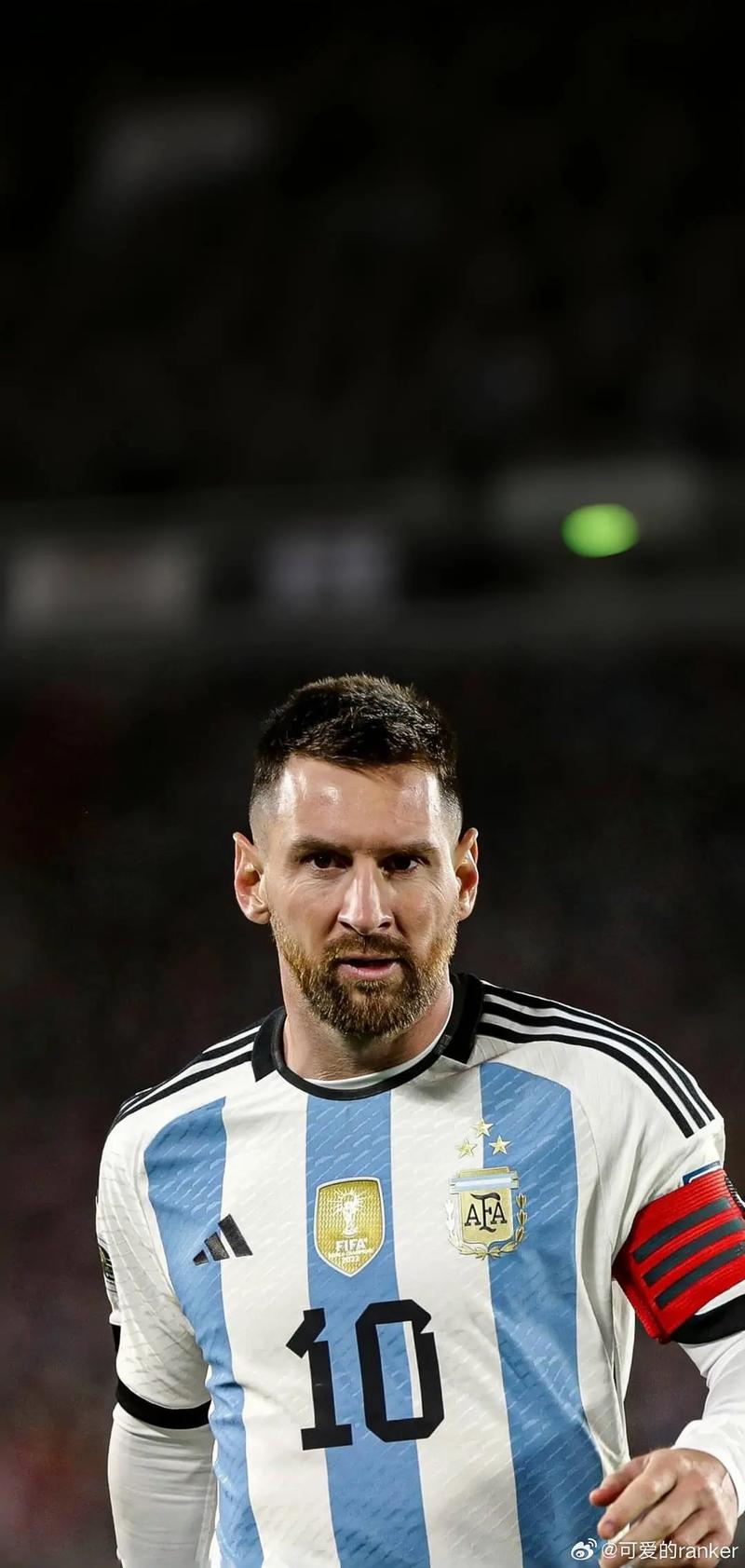 最近阿隆索的帅位岌岌可危，斯洛特也面临战绩不佳的...（阿隆索帅位告急，斯洛特亦因战绩低迷承压）